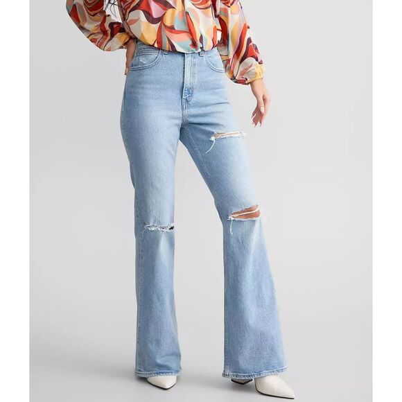 Levi's 70s High Rise Flare Jeans size 28 light wash distressed retro western - Picture 1 of 6